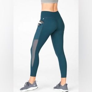 Trinity Motion365 Mid-Rise 7/8 Legging